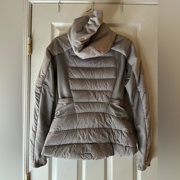 Lululemon down for it all Jacket Periwinkle pale purple size 8 - Picture 2 of 2